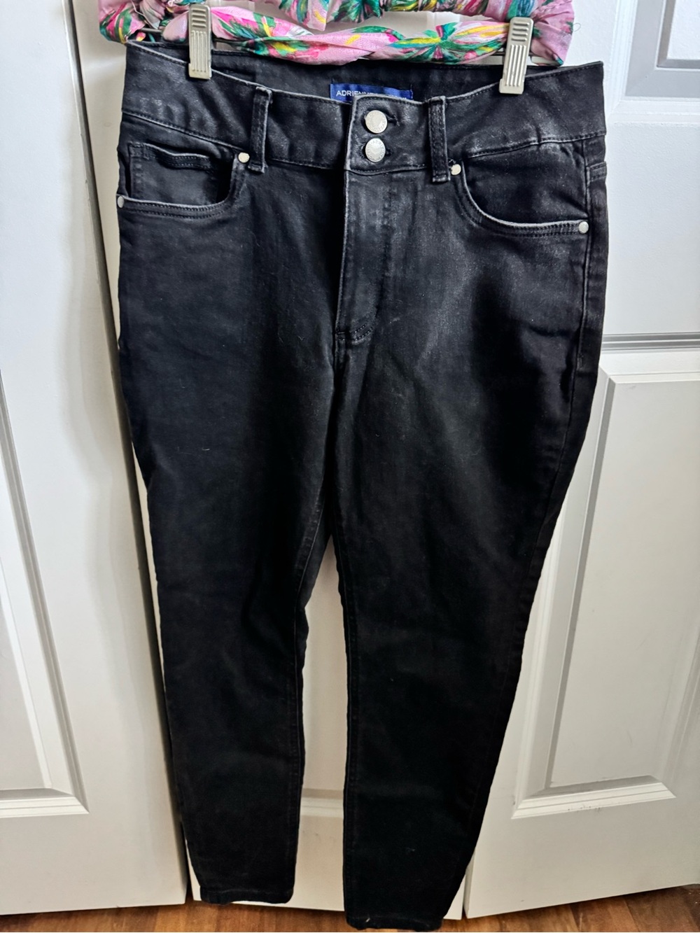 Adrienne Vittadini Black Washed Denim Jeans